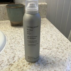 Living proof • dry shampoo
